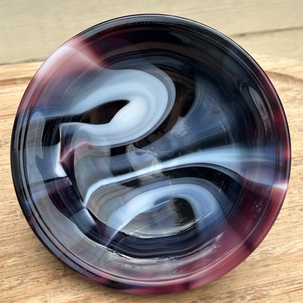 Vintage Westmoreland Purple/Amethyst Slag Glass Pedestaled Candy Dish with Lid - Picture 3 of 7